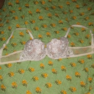 Victoria Secret Bra 32a